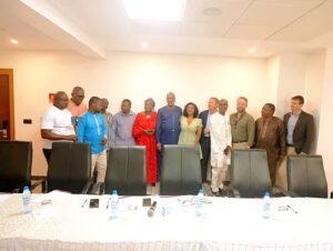 Devant des responsables de médias triés sur le volet, le top management de la Socapalm s’est engagé ce jeudi 8 janvier, à s’ouvrir à la presse, à faciliter l’accès à l’information pour un rendu médiatique équilibré, en toute transparence.