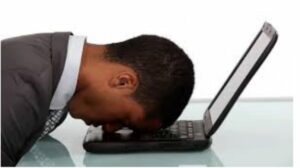 Portée par note du Délégué Régional, Dr Saurel Ngo’o Mebe, le thème 2026, « Un environnement de travail psychosocial sain : un chemin vers des travailleurs épanouis et des organisations solides », a servi de fil conducteur à un échange pédagogique avec Dr Linda Boupda epse Kuitche, Médecin Légiste et Médecin du Travail, Point Focal de l’Unité Médico-Légale et de Médecine du Travail, de montrer l’importance de cette journée.