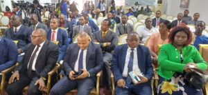 Reconstruction, réhabilitation ou construction des routes, le réseau routier national évolue en dent de scie du fait de facteurs humains, financiers et sécuritaires. Devant le public du Salon de l’Action Gouvernementale (Sago) en cours à l’Hôtel de Ville de Yaoundé, le ministre des Travaux Publics, Emmanuel Ngannou Djoumessi, n’a pas fait dans la langue de bois ce jeudi 11 juin 2026. 