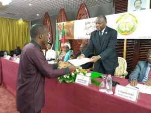 La 50ème édition de la Journée de l’enfant africain a été célébrée ce 16 juin à l’Hôtel Mont Fébé à Yaoundé, sous l’égide de la Commission des droits de l’Homme du Cameroun. Une célébration qui arrive au moment où les enfants au Cameroun sont en danger. L’événement a réuni de nombreux enfants issus de différentes couches sociales