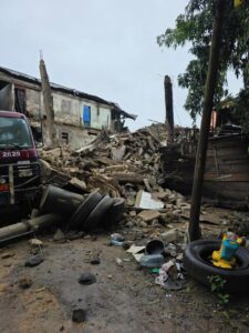 Douala : un effondrement d’immeuble à Bonamoussadi fait 3 morts