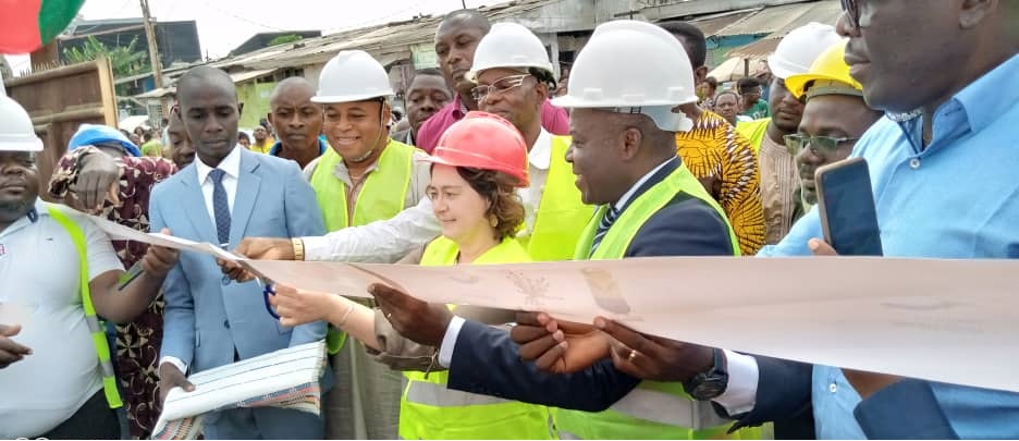 Des points d'eau respectivement à Makèpè Missokè I et à l’hôpital Laquintinie, fruits de la coopération entre les deux villes ont été réceptionnés le 14 et 15 décembre à Douala.