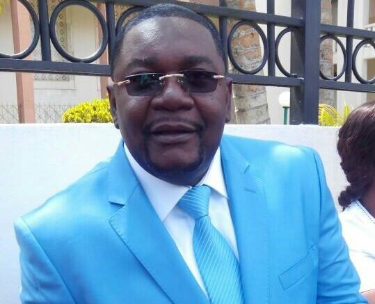 Le 8 février 2008, Paul-Eric Kingué, maire nouvellement élu de la municipalité de Njombé-Penja, est arrêté à son domicile et traduit en justice