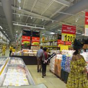 Présenté comme le premier supermarché économique dans le pays, Supeco Akwa Dubaï, du groupe Cfao, a ouvert ses portes ce mercredi 15 décembre 2021