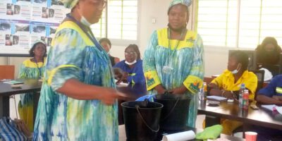 Synergie féminine pour l’Energie et l’Eau a réuni les femmes rurales de cette localité, pour leur inculquer des astuces sur le lavage des mains, la potabilisation de l’eau, l’utilisation des bouteilles de gaz et la fabrication de foyers améliorés.