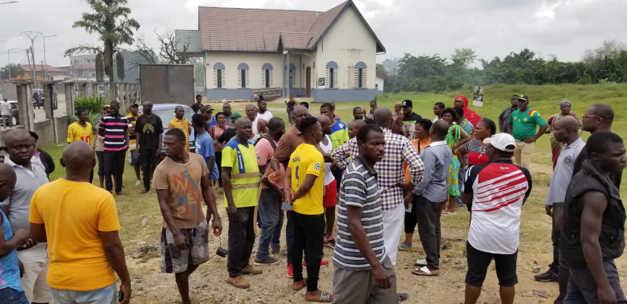 Après Essenguè, les bulldozers insensibles du Port autonome de Douala promettent de semer la désolation à Youpwe, malgré les supplications des habitants