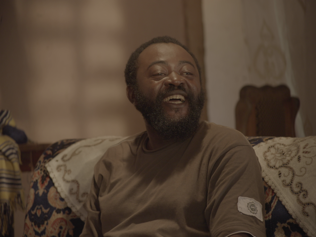 Après les films d’animations à succès ‘‘Minga’’ et ‘‘La Cuillère Cassée’’, le producteur camerounais Claye Edou est de retour. Avec sa maison Cledley Productions, il présente ‘‘Kankan’’. Le film biopic sera projeté en avant-première mondial, ce samedi 24 septembre 2022 au Festival International du film Black de Montréal. A quelques heures de ce grand rendez-vous, Claye Edou a dégagé un espace pour accorder une interview exclusive à La Voix Du Koat.