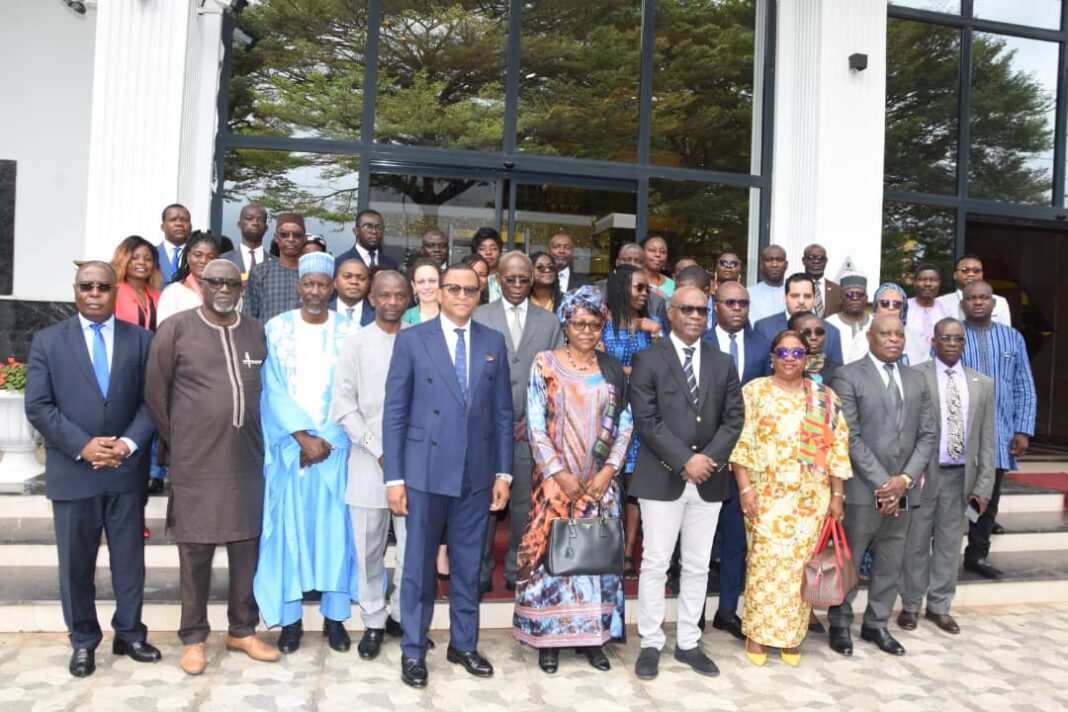 Yaoundé vient d’accueillir les 05 et 06 octobre 2022, un atelier de partage d’expériences sur le suivi des Droits de l’Homme dans les activités des entreprises, et sur la participation des Etats