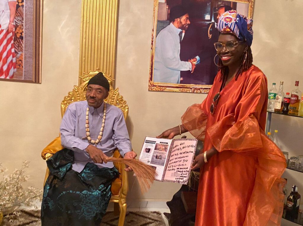 Sa Majesté Eboumbou Douala Manga Bell : « Nous soutiendrons le Réseau des Journalistes Culturels du Cameroun à 150% »