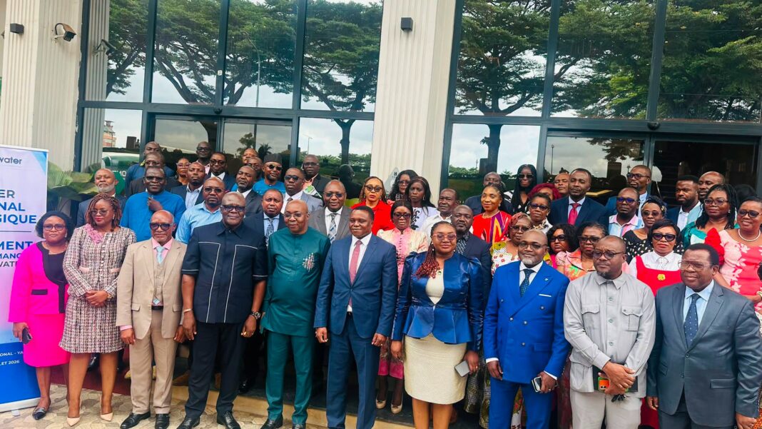 En procédant ce mardi 21 juillet 2026 à Yaoundé à l’ouverture de l’atelier national stratégique de relèvement des performances de la Camwater, le Directeur général Dr. Blaise Moussa a invité le personnel à une nouvelle dynamique de management, basée sur une obligation de résultat.