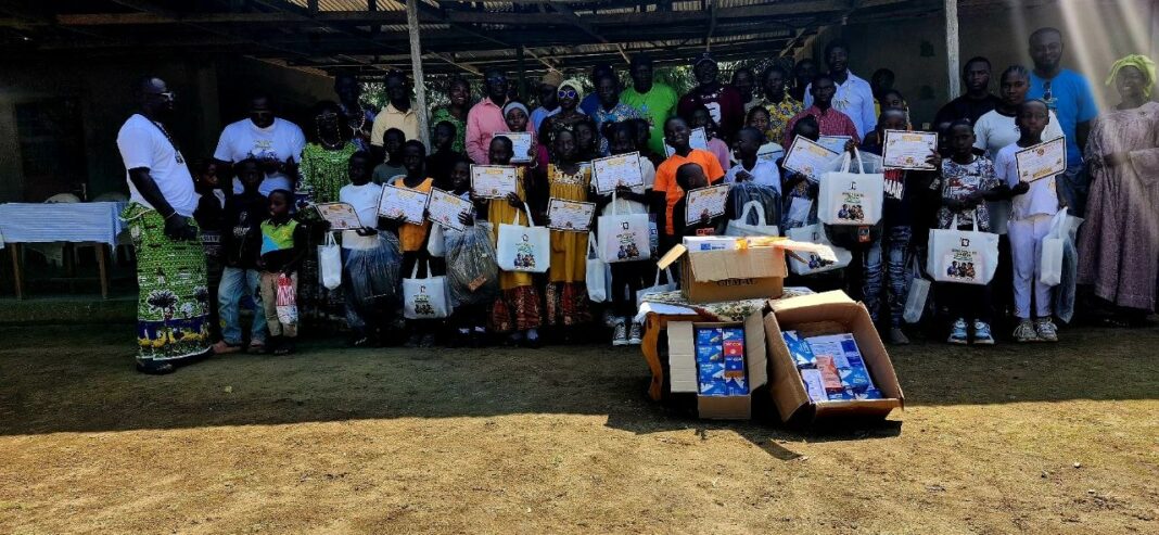 Dimanche 13 septembre, l’esplanade de la chefferie de Bali a accueilli la deuxième édition de la Journée d’excellence scolaire et « Back to School » de la Plateforme Bakogo A Mimim. Sous les tentes dressées pour la circonstance, élèves, parents, chefs traditionnels, élites et membres de la communauté se sont retrouvés autour de la reconnaissance du mérite.